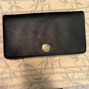 Tory Burch travel wallet